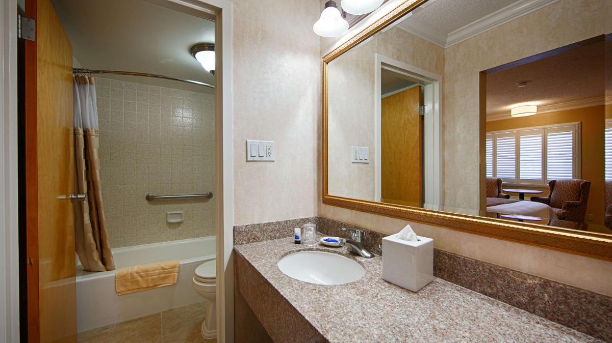 SFO Airport Hotel El Rancho Inn Signature Collection - image 2