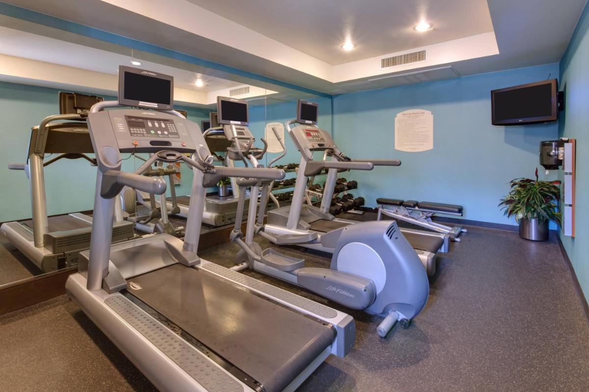 Fairfield Inn & Suites by Marriott San Francisco Airport - image 4