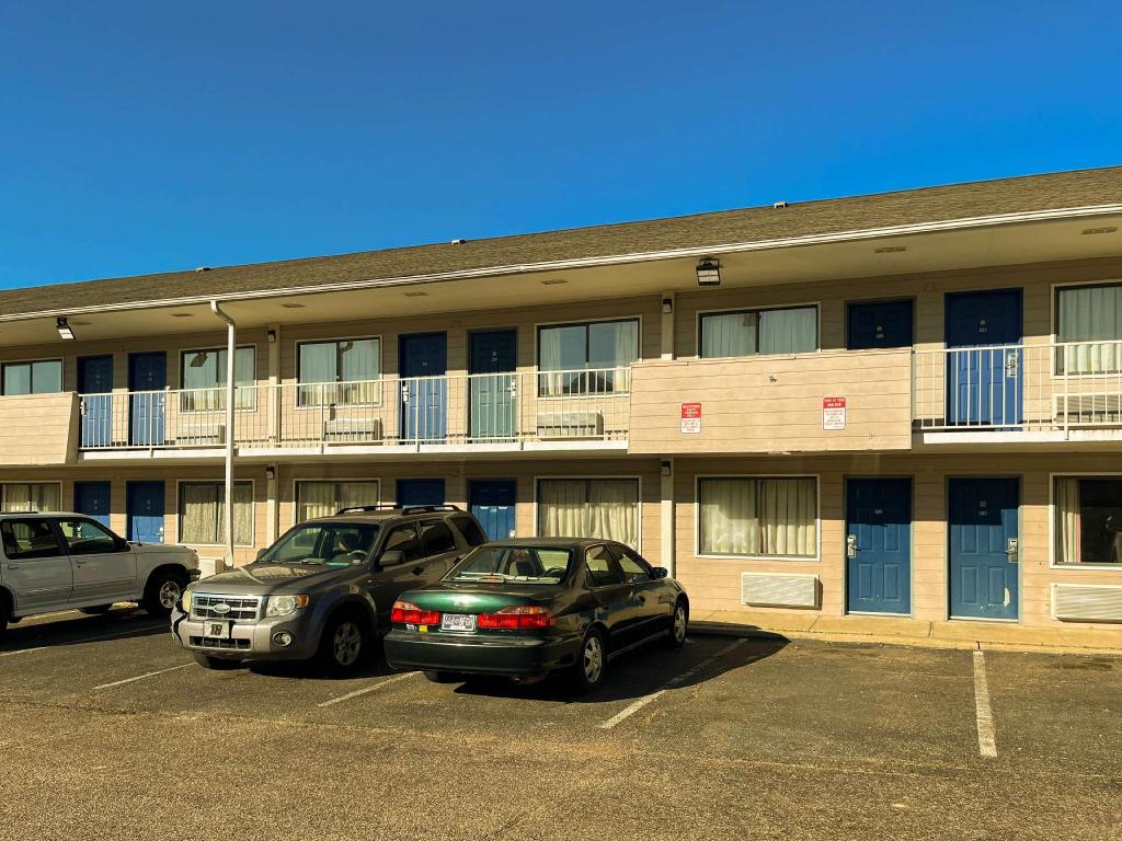 Admiralty Suites & Inn - Millington - main image