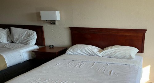 Admiralty Suites & Inn - Millington - image 16