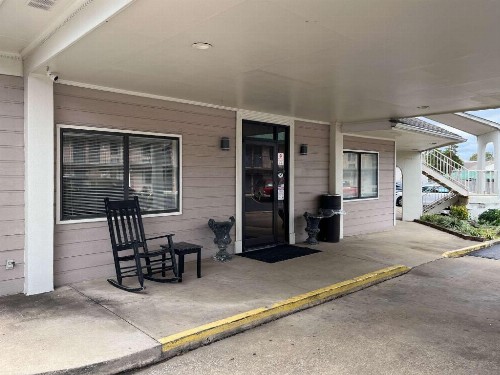 Admiralty Suites & Inn - Millington - image 3