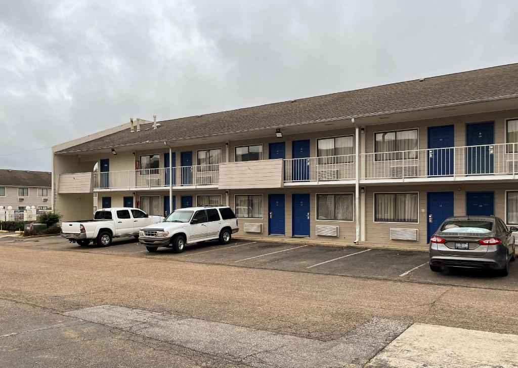 Admiralty Suites & Inn - Millington - image 4