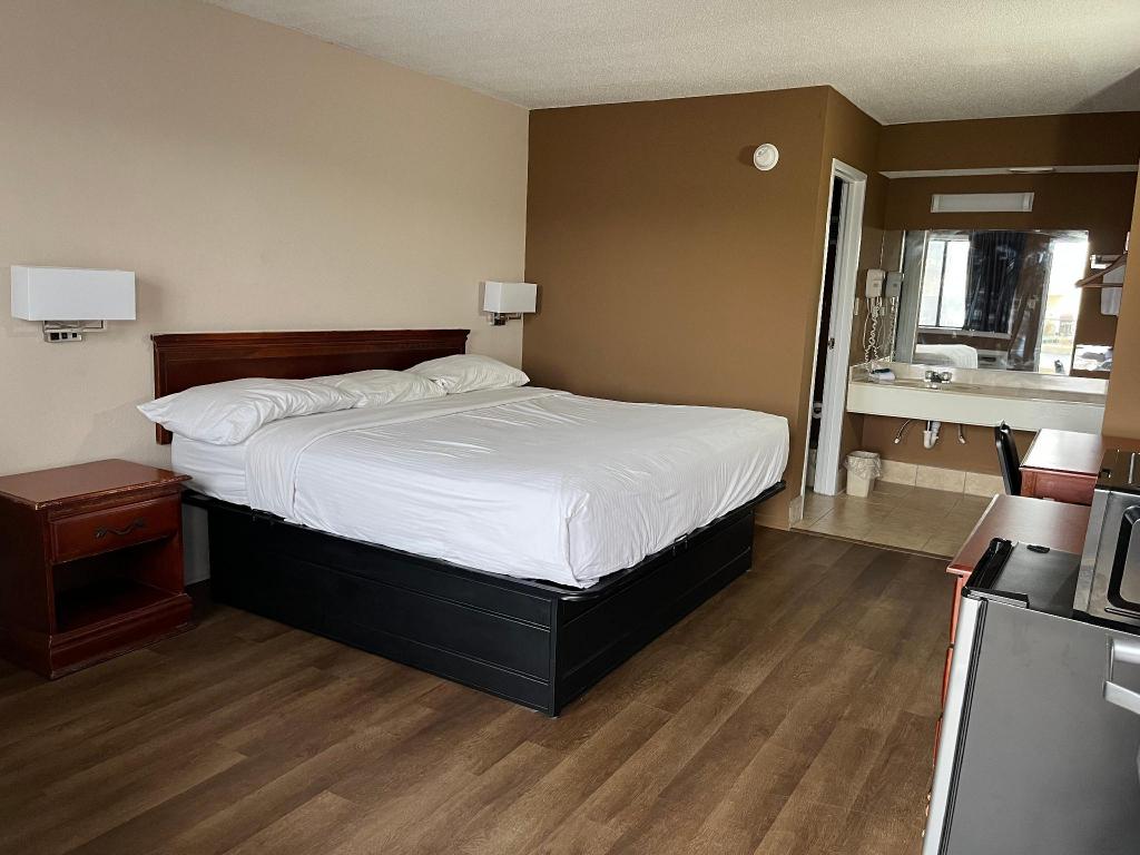 Admiralty Suites & Inn - Millington - image 6