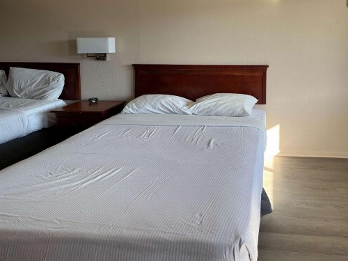 Admiralty Suites & Inn - Millington - image 9