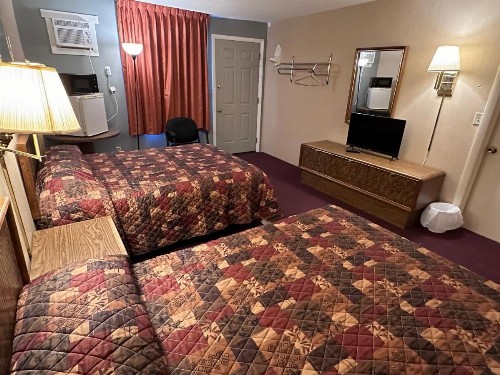 Pamola Motor Lodge - image 15