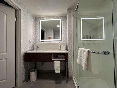 Hampton Inn Milpitas - image 40