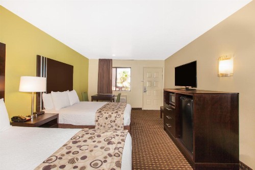 Days Inn by Wyndham San Jose Airport - image 17
