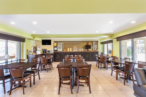 Days Inn by Wyndham San Jose Airport - image 18