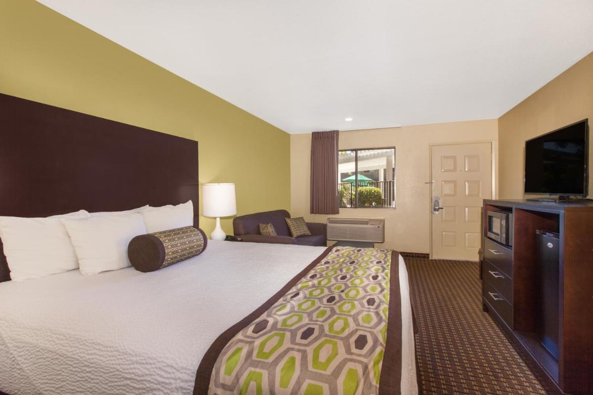 Days Inn by Wyndham San Jose Airport - image 2
