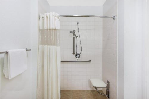 Days Inn by Wyndham San Jose Airport - image 31