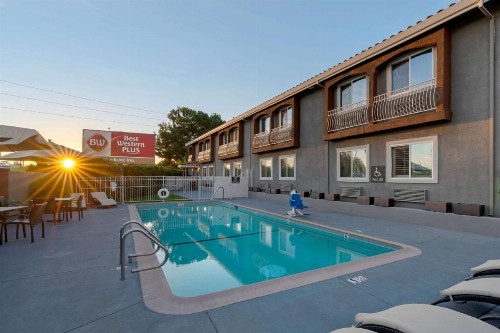Best Western Plus Brookside Inn - image 10