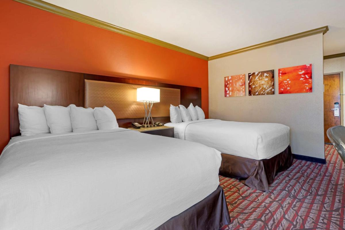 Best Western Plus Brookside Inn - image 5