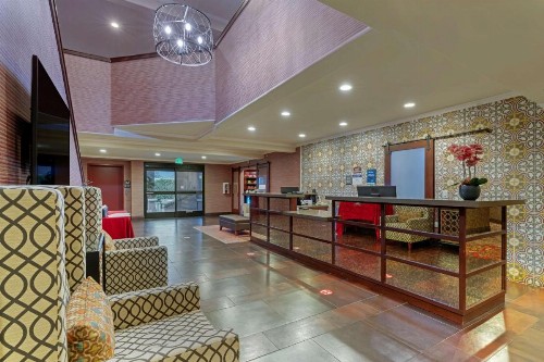 Best Western Plus Brookside Inn - image 50