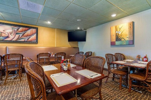 Best Western Plus Brookside Inn - image 8
