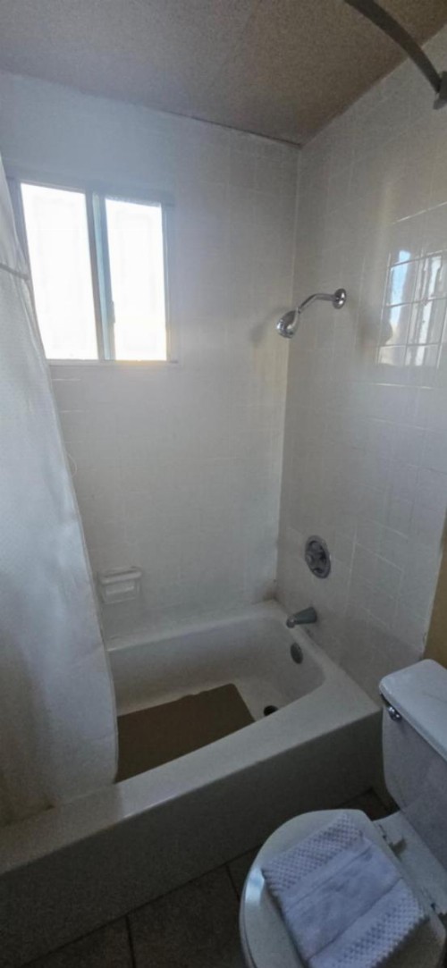 Heritage Inn - image 12