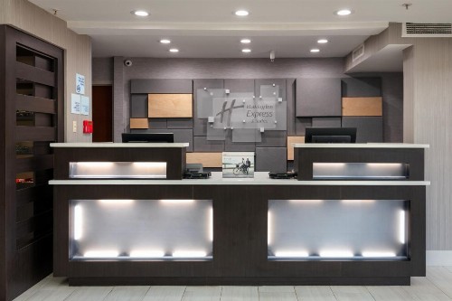 Holiday Inn Express & Suites Milton East I-10 an IHG Hotel - image 11