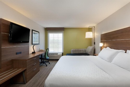 Holiday Inn Express & Suites Milton East I-10 an IHG Hotel - image 26