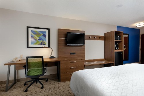 Holiday Inn Express & Suites Milton East I-10 an IHG Hotel - image 29