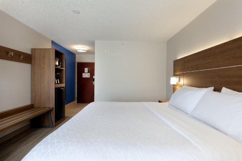 Holiday Inn Express & Suites Milton East I-10 an IHG Hotel - image 40
