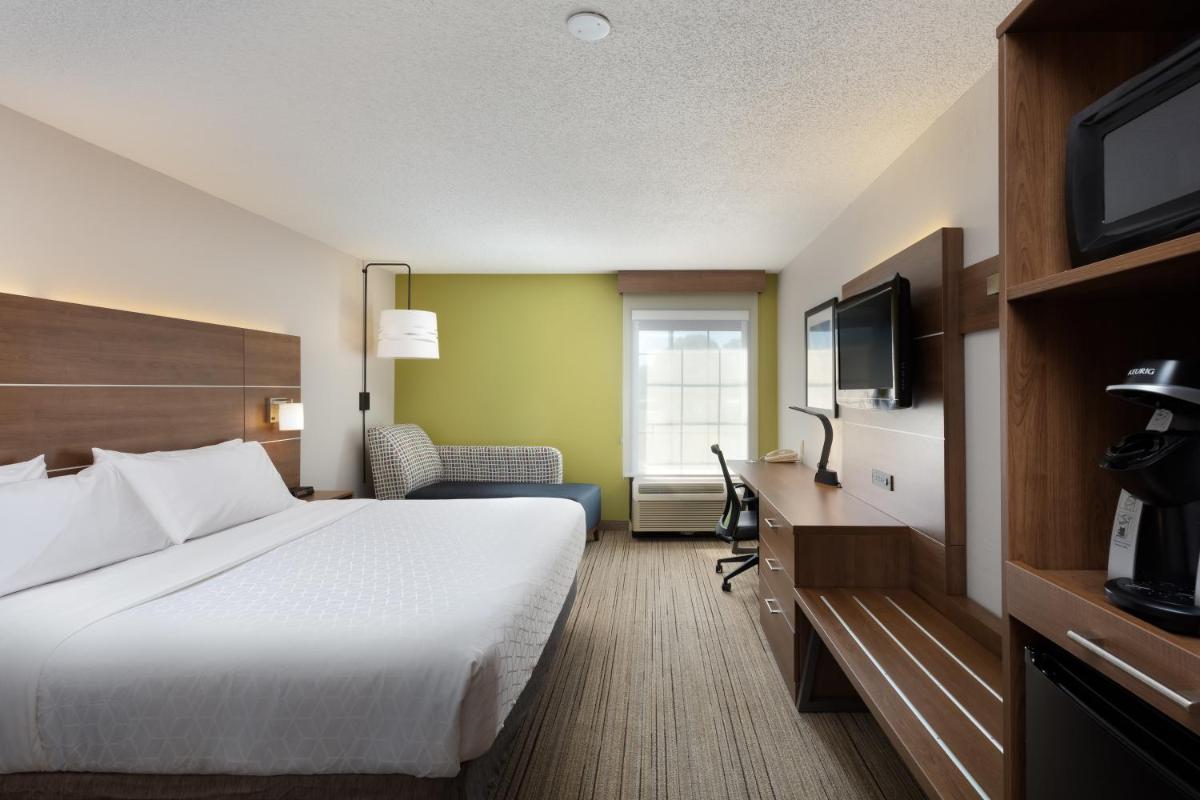 Holiday Inn Express & Suites Milton East I-10 an IHG Hotel - image 5