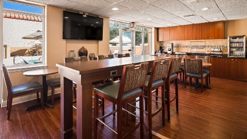 Best Western Milton Inn - image 10