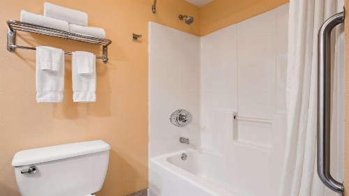 Best Western Milton Inn - image 17