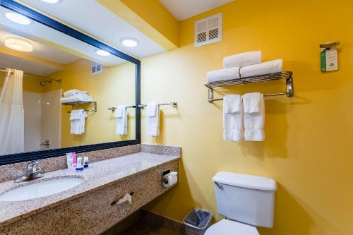 Best Western Milton Inn - image 20