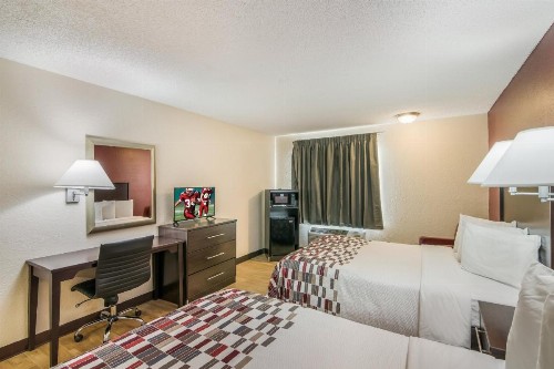 Red Roof Inn & Suites Pensacola East - Milton - image 10