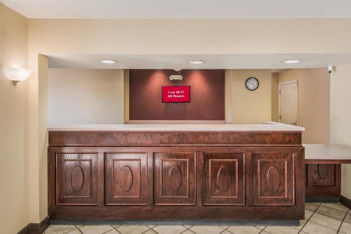 Red Roof Inn & Suites Pensacola East - Milton - image 18