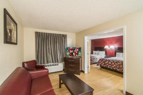 Red Roof Inn & Suites Pensacola East - Milton - image 21