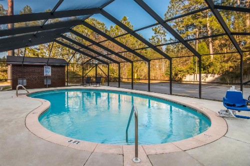 Red Roof Inn & Suites Pensacola East - Milton - image 4