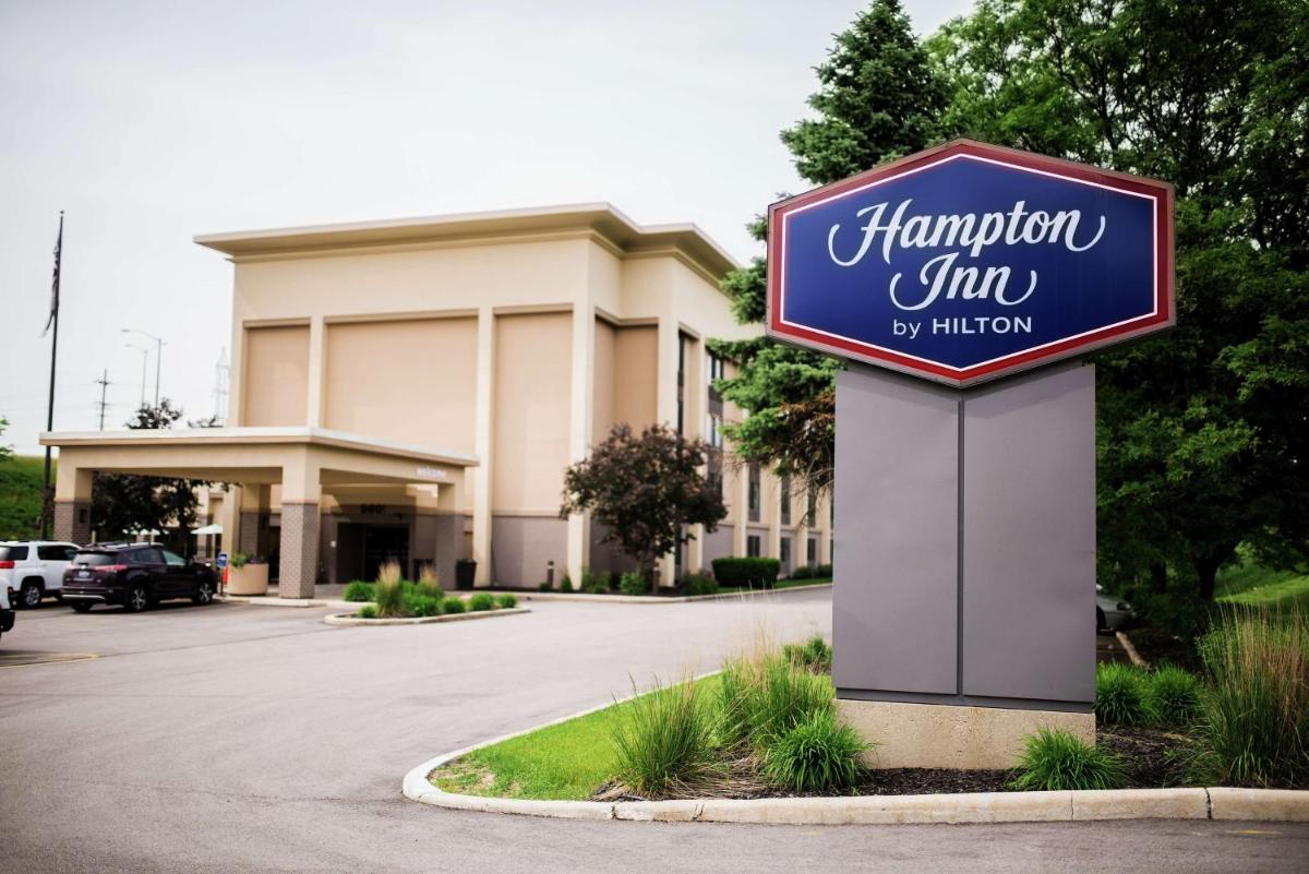 Hampton Inn Milwaukee Northwest - main image