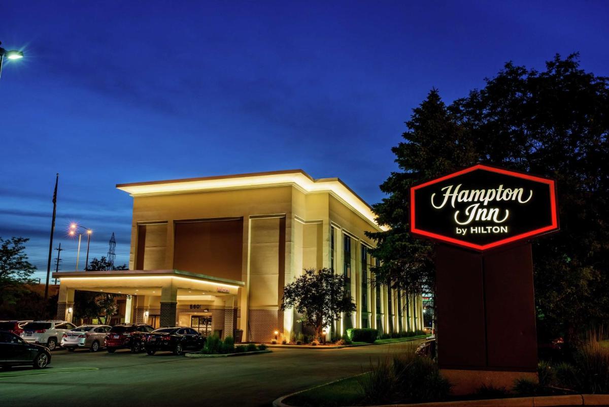 Hampton Inn Milwaukee Northwest - image 6