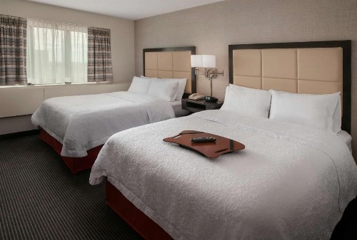 Hampton Inn & Suites Milwaukee Downtown - image 19
