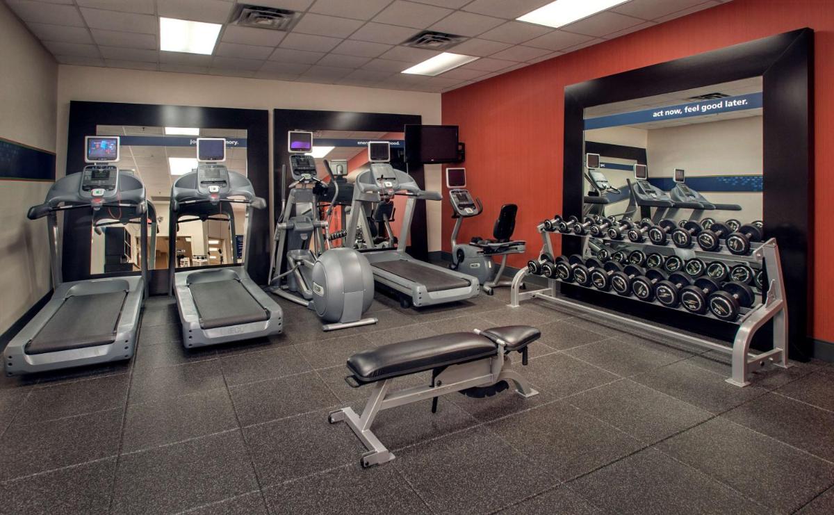 Hampton Inn & Suites Milwaukee Downtown - image 6
