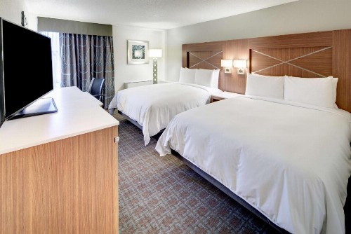 DoubleTree by Hilton Milwaukee Downtown - image 21