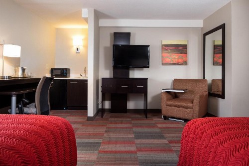 Holiday Inn Milwaukee Riverfront an IHG Hotel - image 34