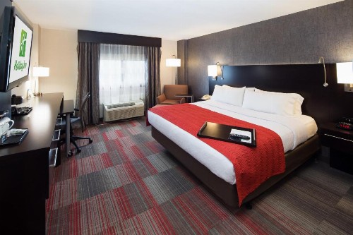 Holiday Inn Milwaukee Riverfront an IHG Hotel - image 37