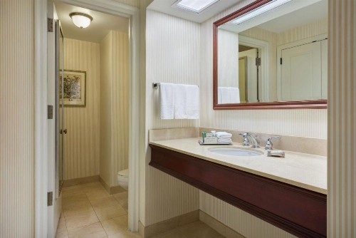 Hilton Milwaukee City Center - image 31