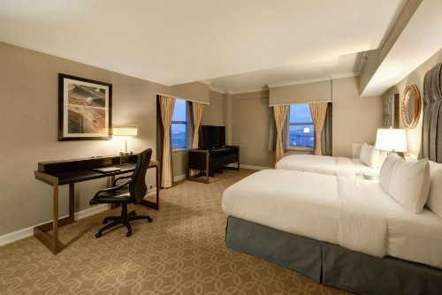 Hilton Milwaukee City Center - image 33