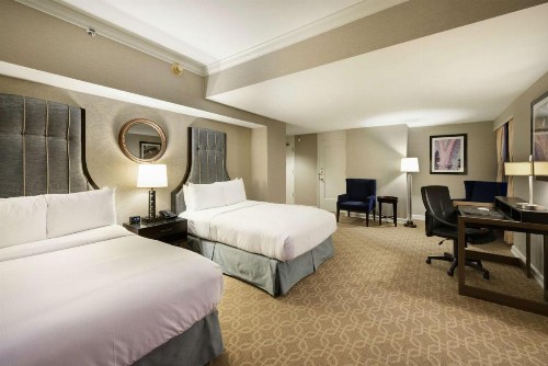 Hilton Milwaukee City Center - image 38