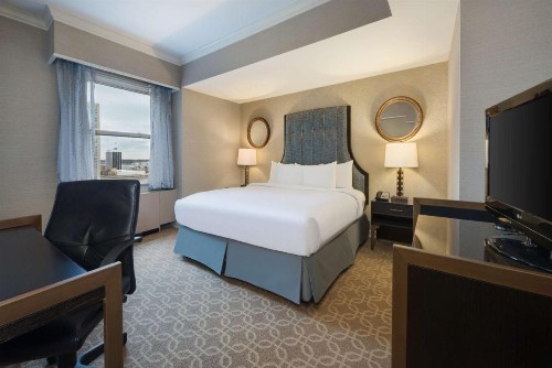 Hilton Milwaukee City Center - image 45