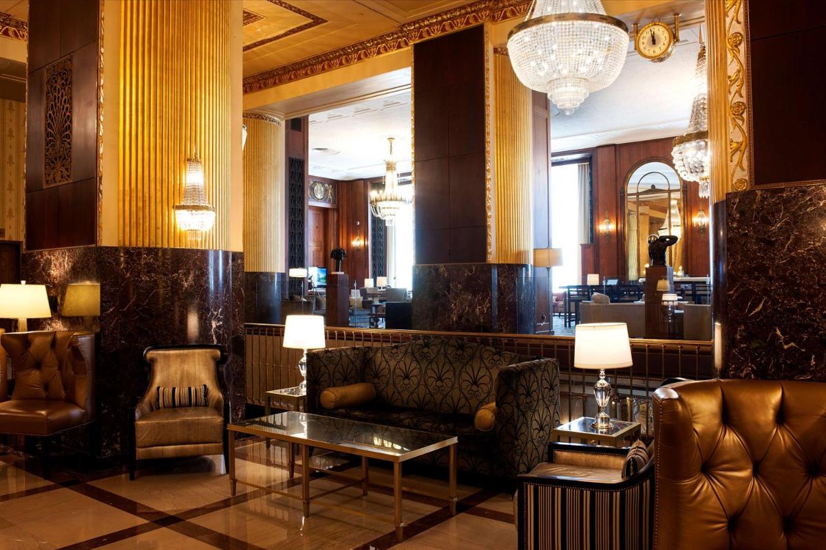 Hilton Milwaukee City Center - image 7