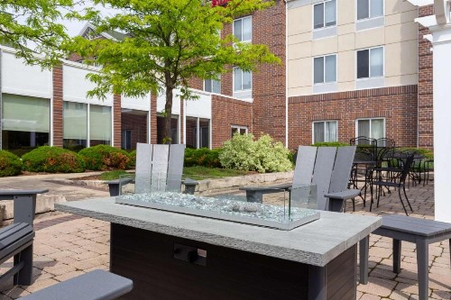 Hilton Garden Inn Milwaukee Northwest Conference Center - image 26