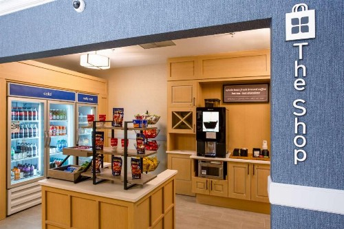 Hilton Garden Inn Milwaukee Northwest Conference Center - image 40