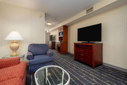 Hilton Garden Inn Milwaukee Northwest Conference Center - image 42