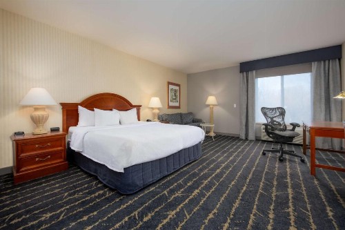 Hilton Garden Inn Milwaukee Northwest Conference Center - image 44