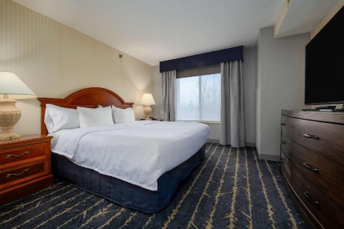 Hilton Garden Inn Milwaukee Northwest Conference Center - image 45