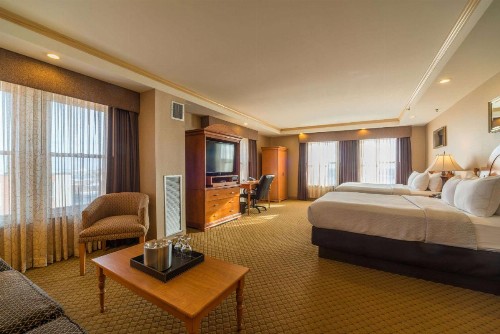 Ambassador Hotel - image 38