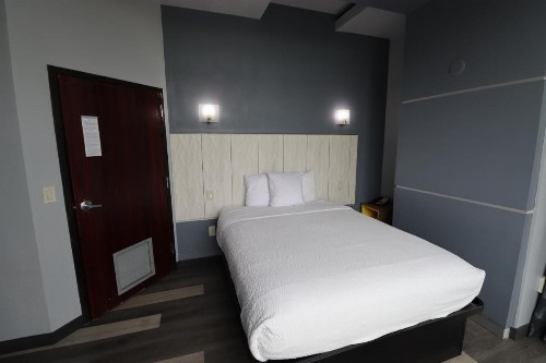 Days Inn & Suites by Wyndham Milwaukee - image 31